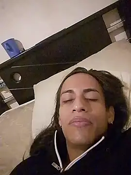 AlexaWarner online show from December 4, 7:25 pm