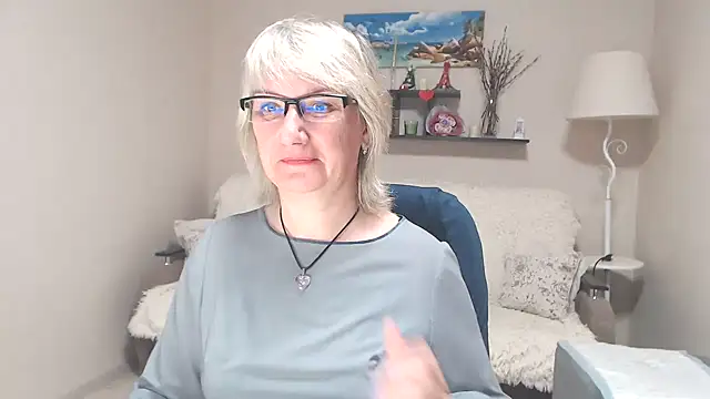 FleurMays online show from June 5, 4:16 am