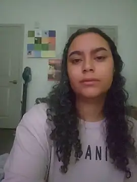 cinnaminnie online show from June 14, 4:40 pm