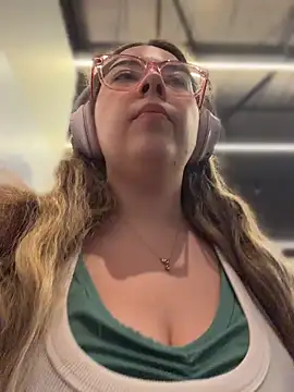 brooklynivy online show from July 1, 12:48 pm