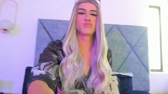 PersefoneWoods1 online show from October 22, 6:13 pm