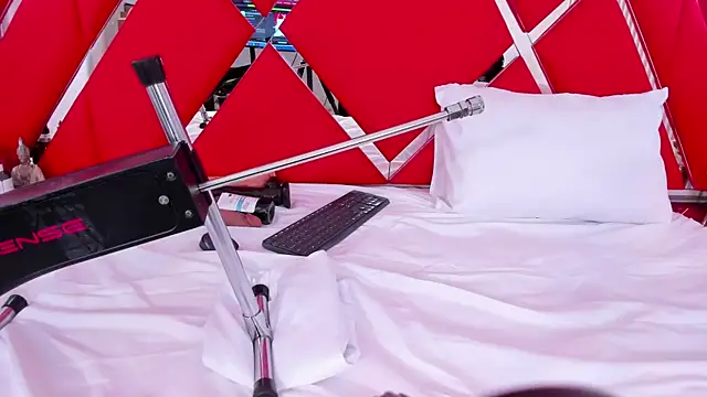 SusanCouper online show from September 25, 11:24 pm