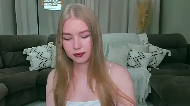shy  lady online show from May 7, 5:45 am