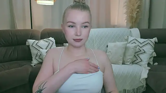 shy  lady online show from April 28, 11:25 am