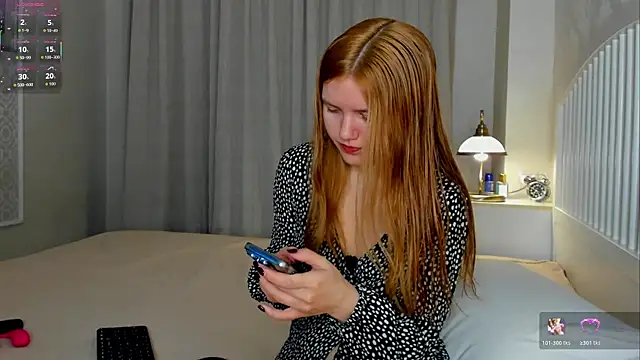 Eva  Lewis online show from February 15, 2:25 am