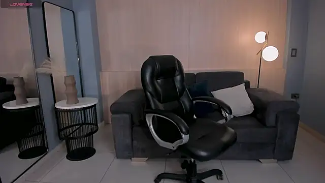 AbbyDalton online show from April 6, 6:53 pm