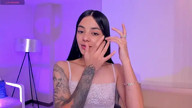 HannahJamesX online show from September 14, 6:28 pm