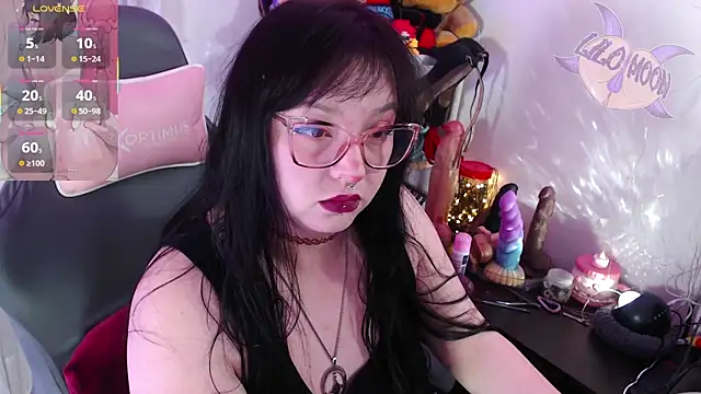 LiloMoon69 online show from October 16, 1:52 am