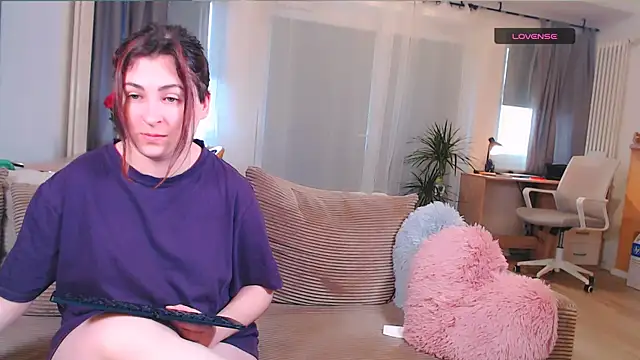 Caroline1995 online show from March 25, 10:07 am