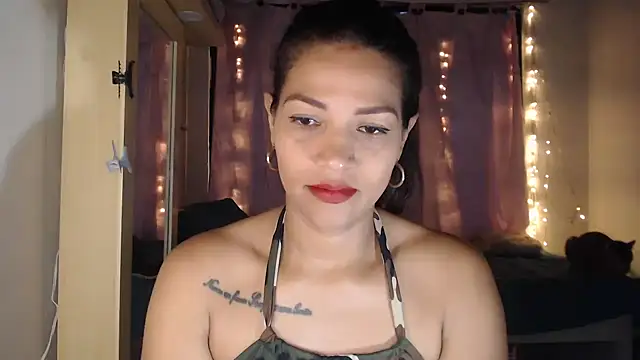 makennaa  online show from September 19, 10:47 am