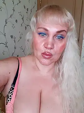 IsabellaBoni online show from November 25, 7:32 am