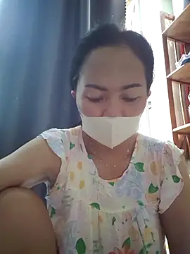 Baby-sexytits18 online show from September 30, 11:20 pm