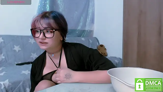 candy lina online show from July 17, 1:04 pm