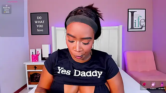 Britanymooree online show from September 16, 7:44 pm