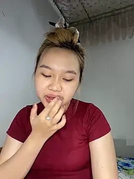 Odette68 online show from May 21, 11:57 pm