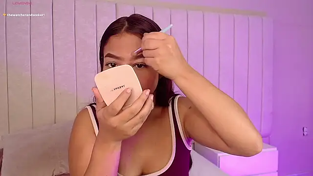 Littleolivia  online show from September 12, 2:02 pm