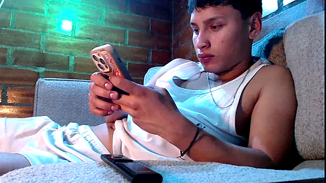 pipeynick online show from October 22, 12:48 am