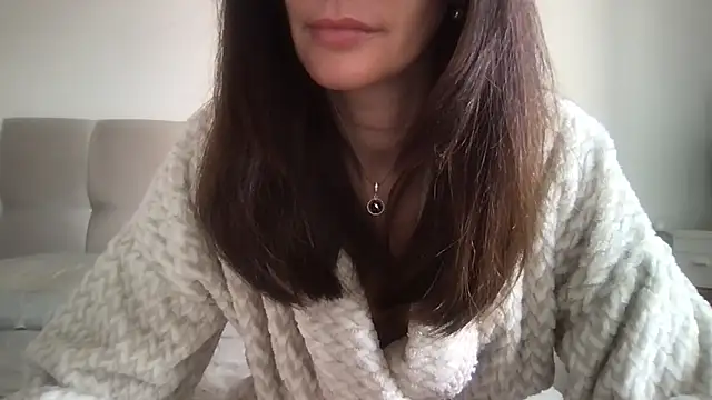 paolajonez online show from September 17, 5:33 pm