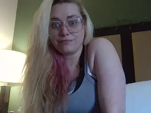 Lalalynn online show from March 27, 7:14 pm