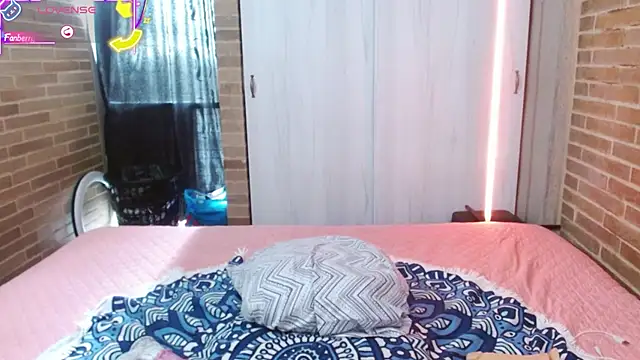 helenacyruss online show from October 3, 8:14 pm