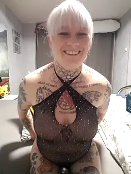 poussichienne online show from September 24, 4:06 pm