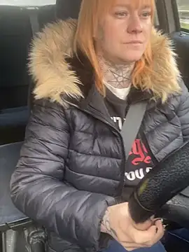 poussichienne online show from March 28, 11:32 am