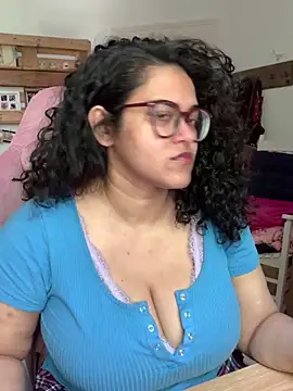 Curvydesifromgermany online show from May 4, 1:15 pm
