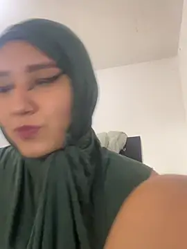 hannahayat online show from February 18, 3:55 pm