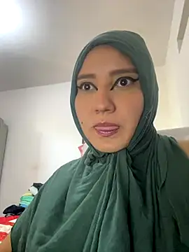 hannahayat online show from September 9, 2:06 pm