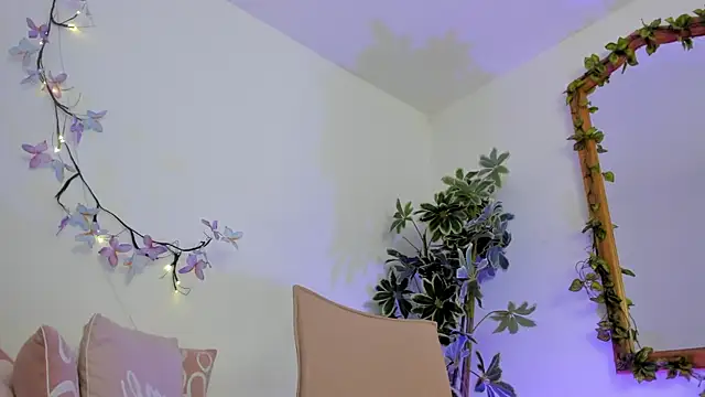 BonnieCute  online show from October 1, 12:26 am