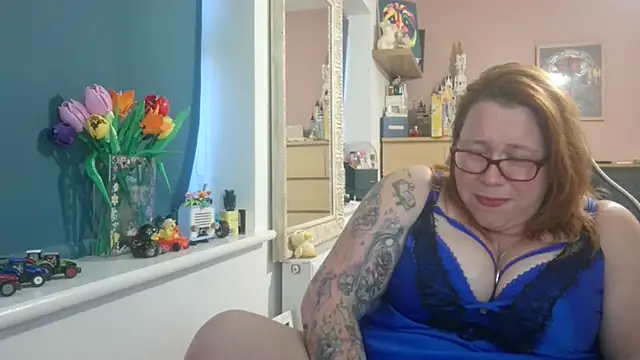 NikiDeeOfficial online show from July 12, 8:42 pm