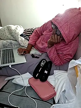 madamsensuale online show from November 17, 2:56 am