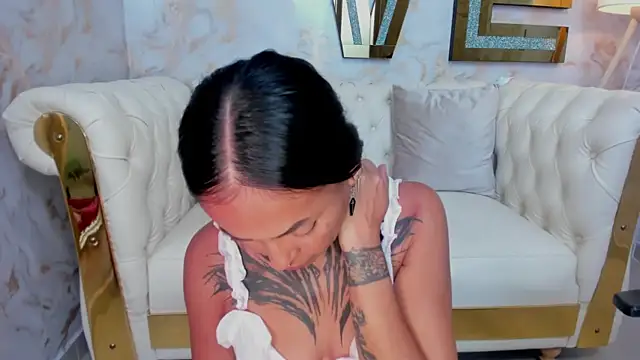 hanna slut  online show from November 7, 2:55 pm