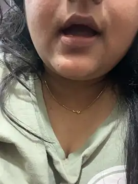 smile pretty online show from March 23, 8:04 pm