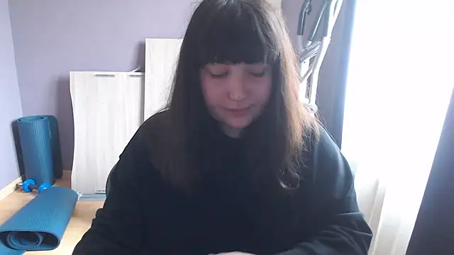 Lynylou online show from September 13, 12:46 pm