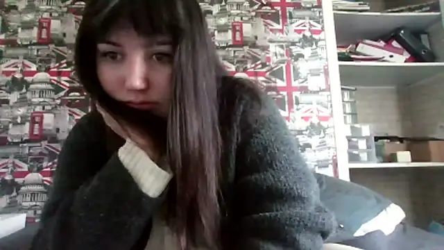 Lynylou online show from October 27, 9:05 am