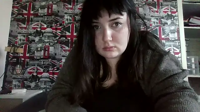 Lynylou online show from October 23, 3:18 pm