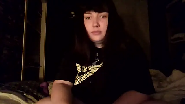 Lynylou online show from September 11, 7:03 pm