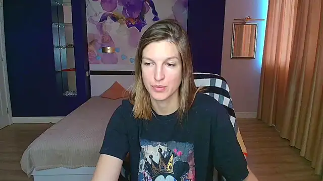 EmilyWalkeri online show from September 15, 7:05 am