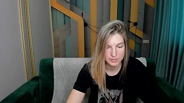 EmilyWalkeri online show from January 15, 8:20 am