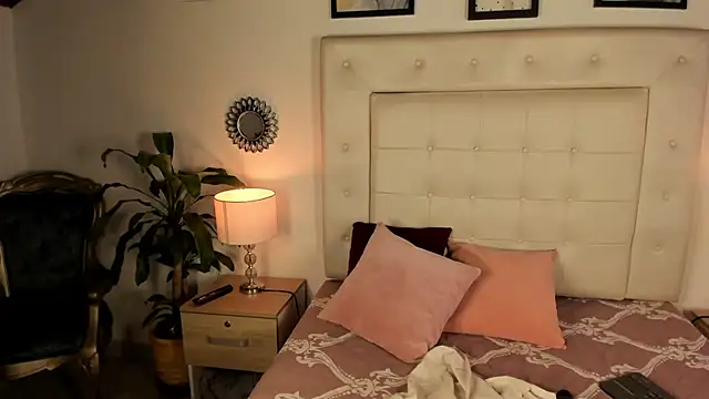 Agatha Vixen online show from September 21, 9:46 pm