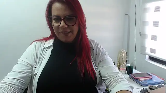 Rebecagiraut online show from November 19, 3:12 pm