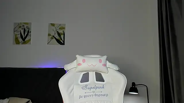 elliediaz online show from September 24, 7:46 pm