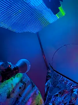 gurlnips online show from September 19, 6:56 am