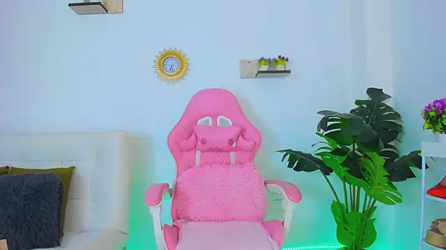 alexajhonson1012 online show from December 15, 11:26 am