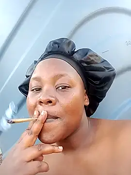 1Blackertheberry1 online show from October 2, 3:28 pm