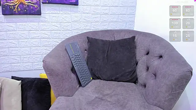 Miranda doll  online show from March 10, 12:20 pm