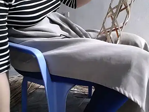 nolame18xxx online show from April 2, 12:57 pm