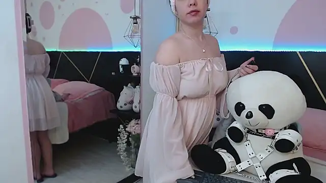 DanniAbbey online show from November 22, 12:08 pm