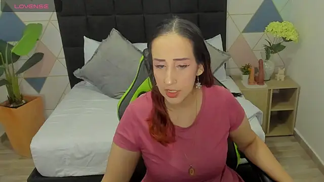 jadde13  online show from November 4, 8:36 pm